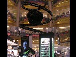 Viktor & Rolf – Galeries Lafayette Haussmann